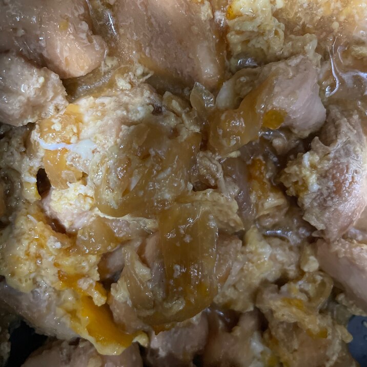 お腹をみたしてくれるボリューム飯な、親子丼